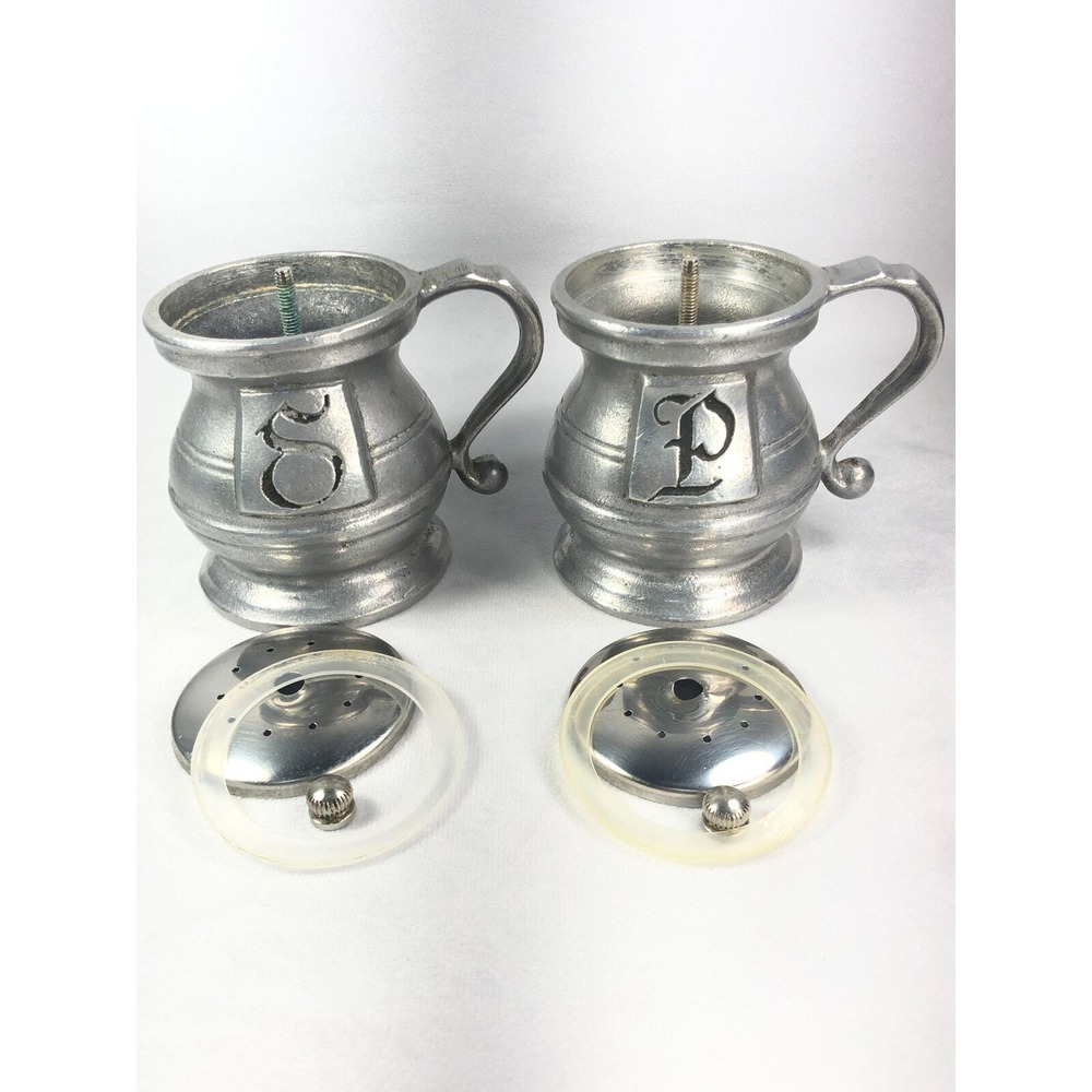 Wilton Armetale RWP Pewter‎ Salt & Pepper Shakers Plough Tavern Pattern Vintage - Picture 12 of 16